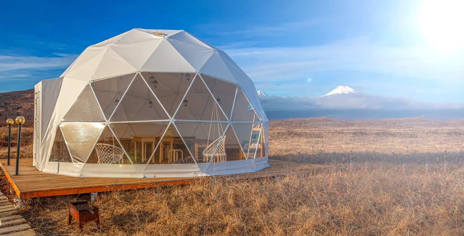 Glamping namiot sferyczny