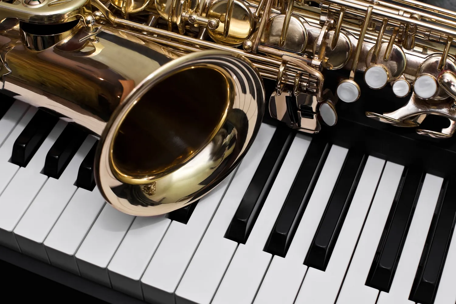 Saksofon jaki to instrument?